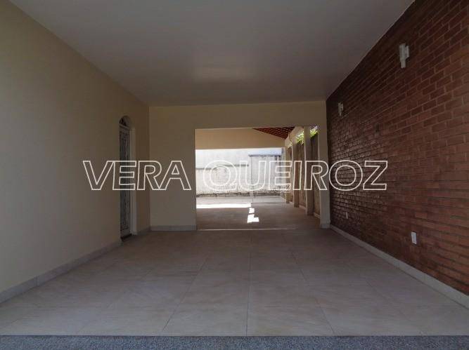 Casa para alugar com 3 quartos, 120m² - Foto 3