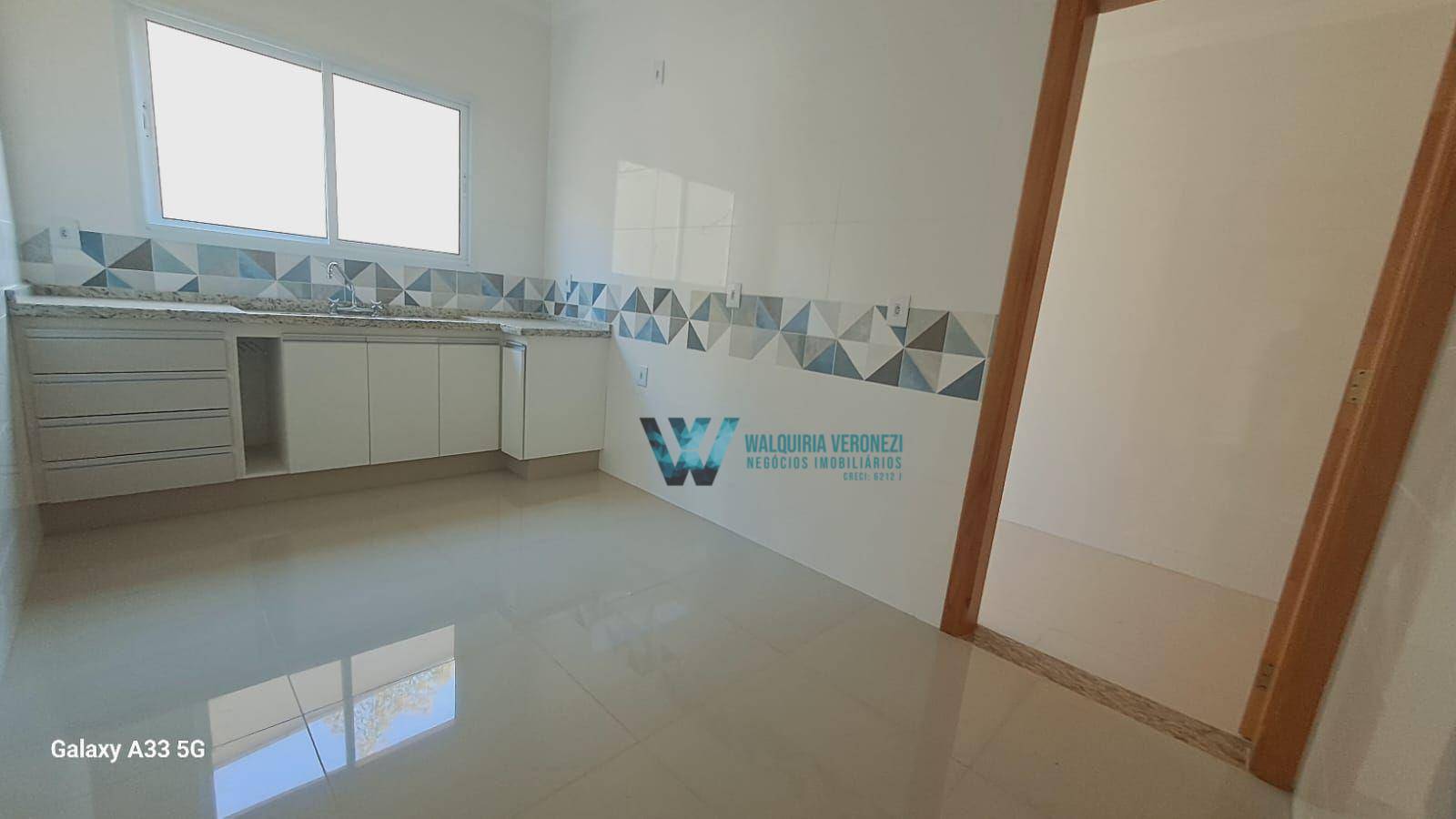 Apartamento à venda com 3 quartos, 95m² - Foto 3