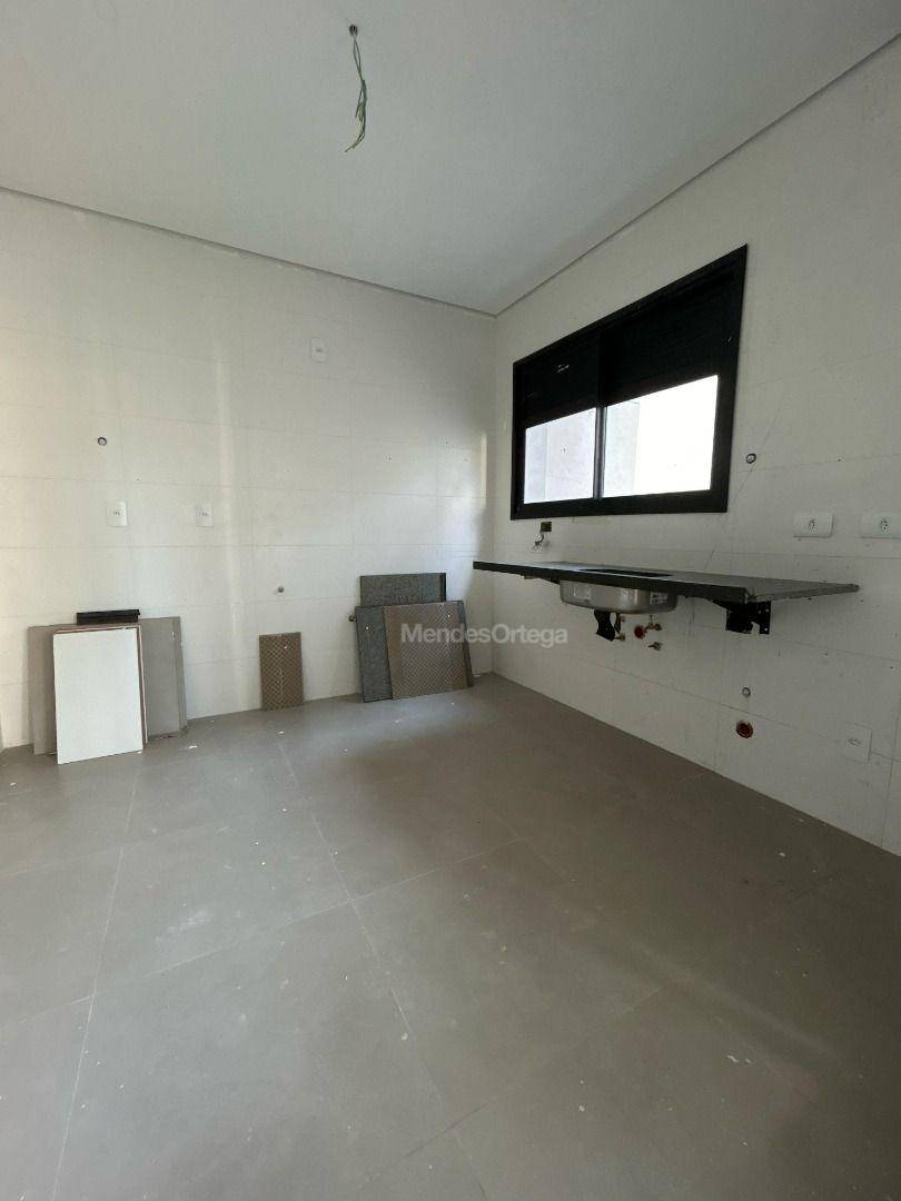 Apartamento à venda com 3 quartos, 177m² - Foto 12