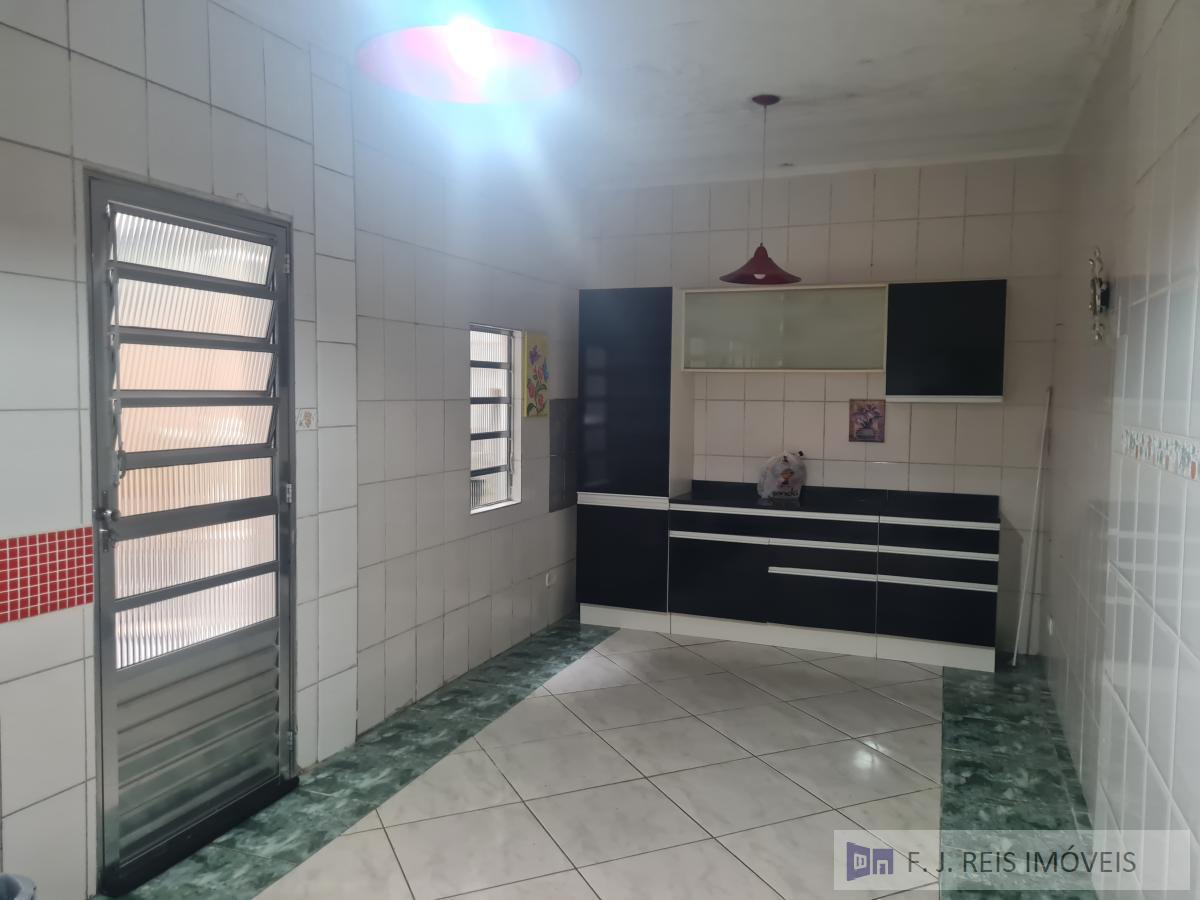 Sobrado à venda com 2 quartos, 180m² - Foto 17