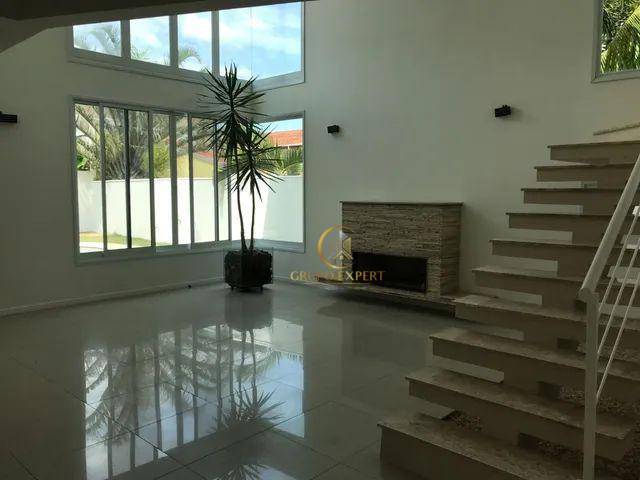 Sobrado à venda com 4 quartos, 330m² - Foto 1