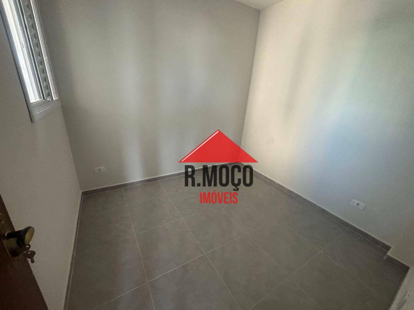 Apartamento à venda com 2 quartos, 40m² - Foto 10