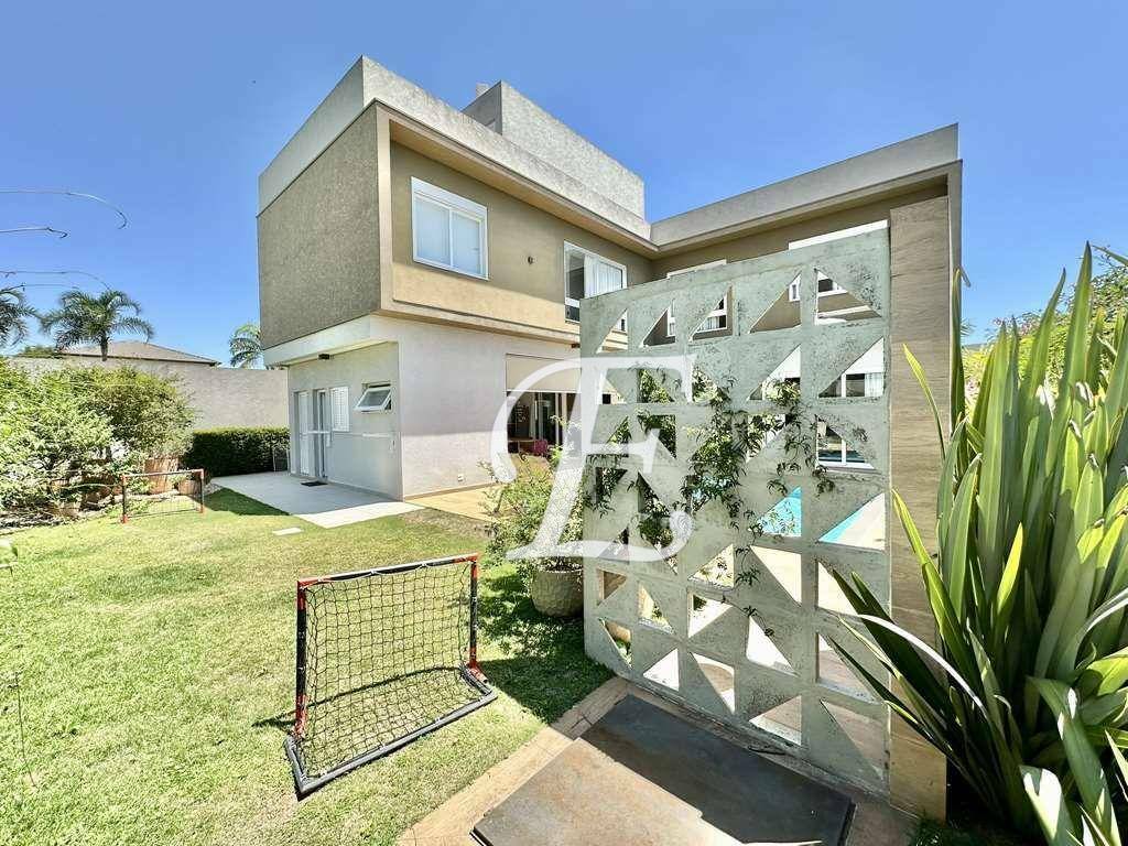 Casa de Condomínio à venda com 4 quartos, 345m² - Foto 31