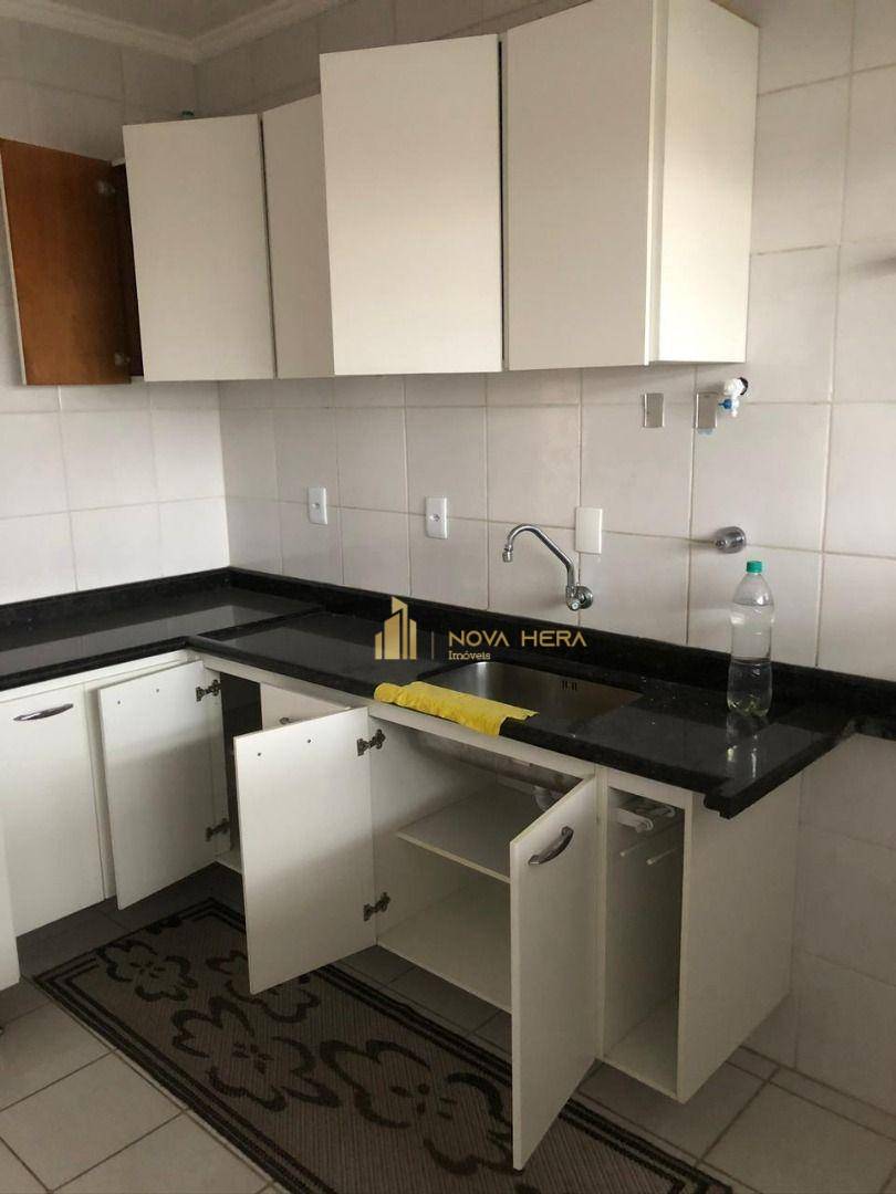 Apartamento à venda com 3 quartos, 83m² - Foto 9