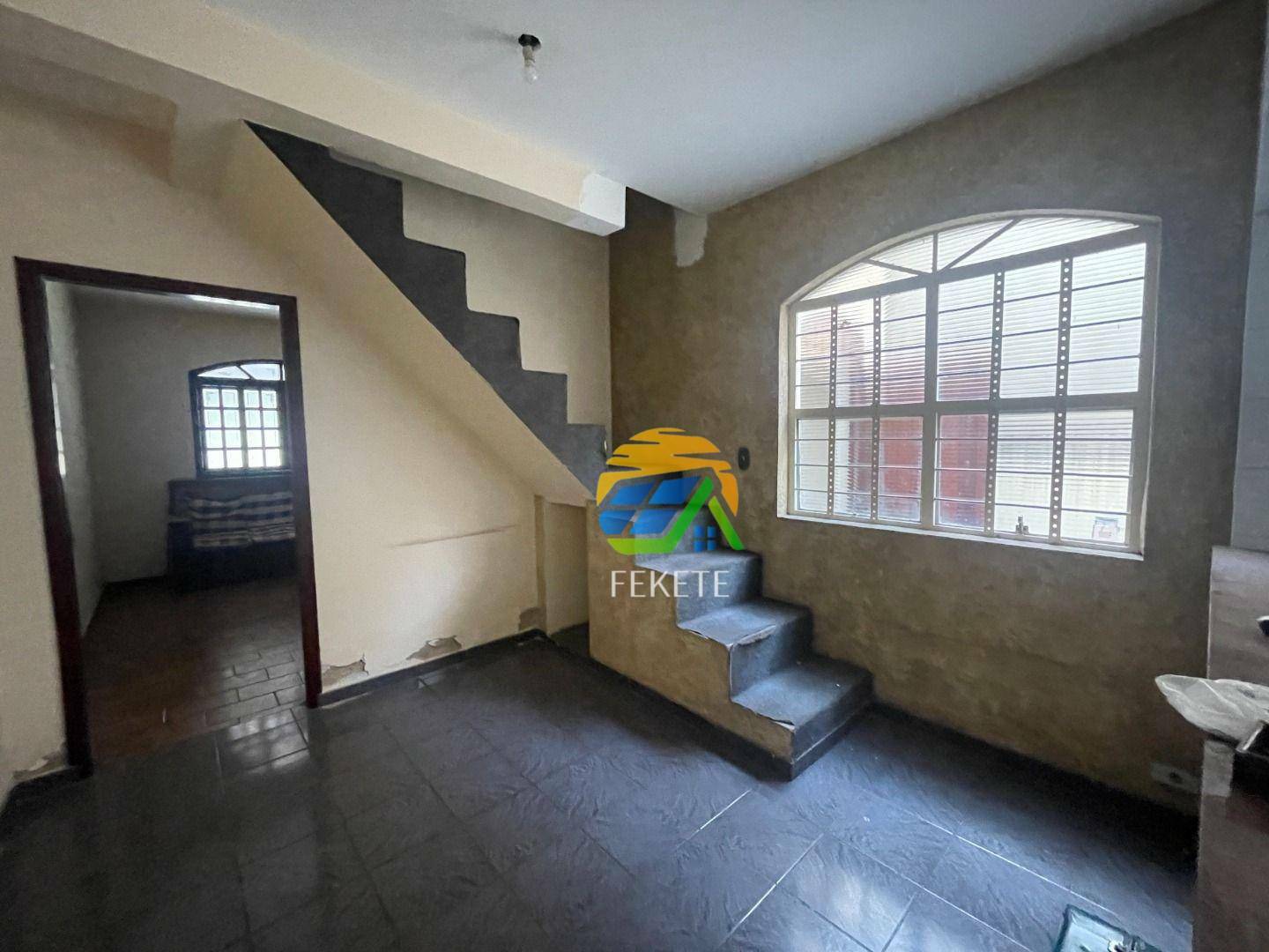 Casa à venda com 2 quartos, 128m² - Foto 9