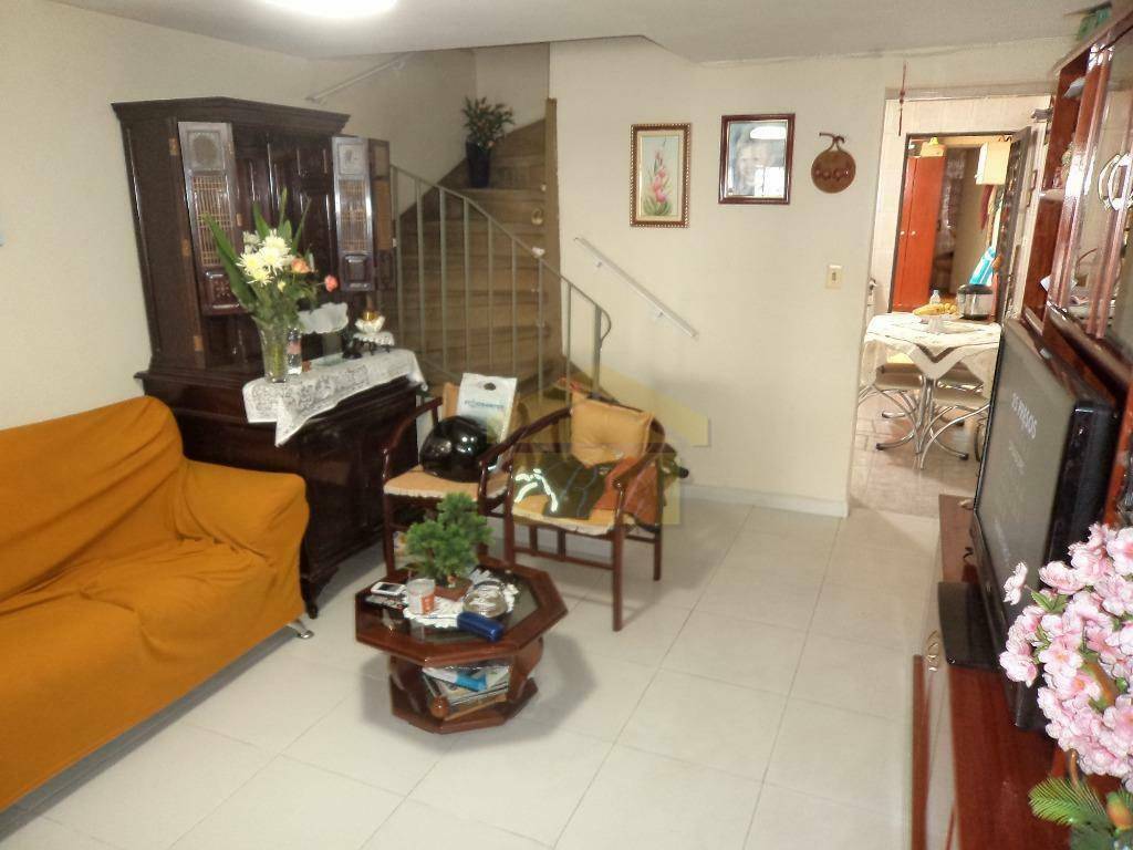 Sobrado à venda com 3 quartos, 90m² - Foto 1