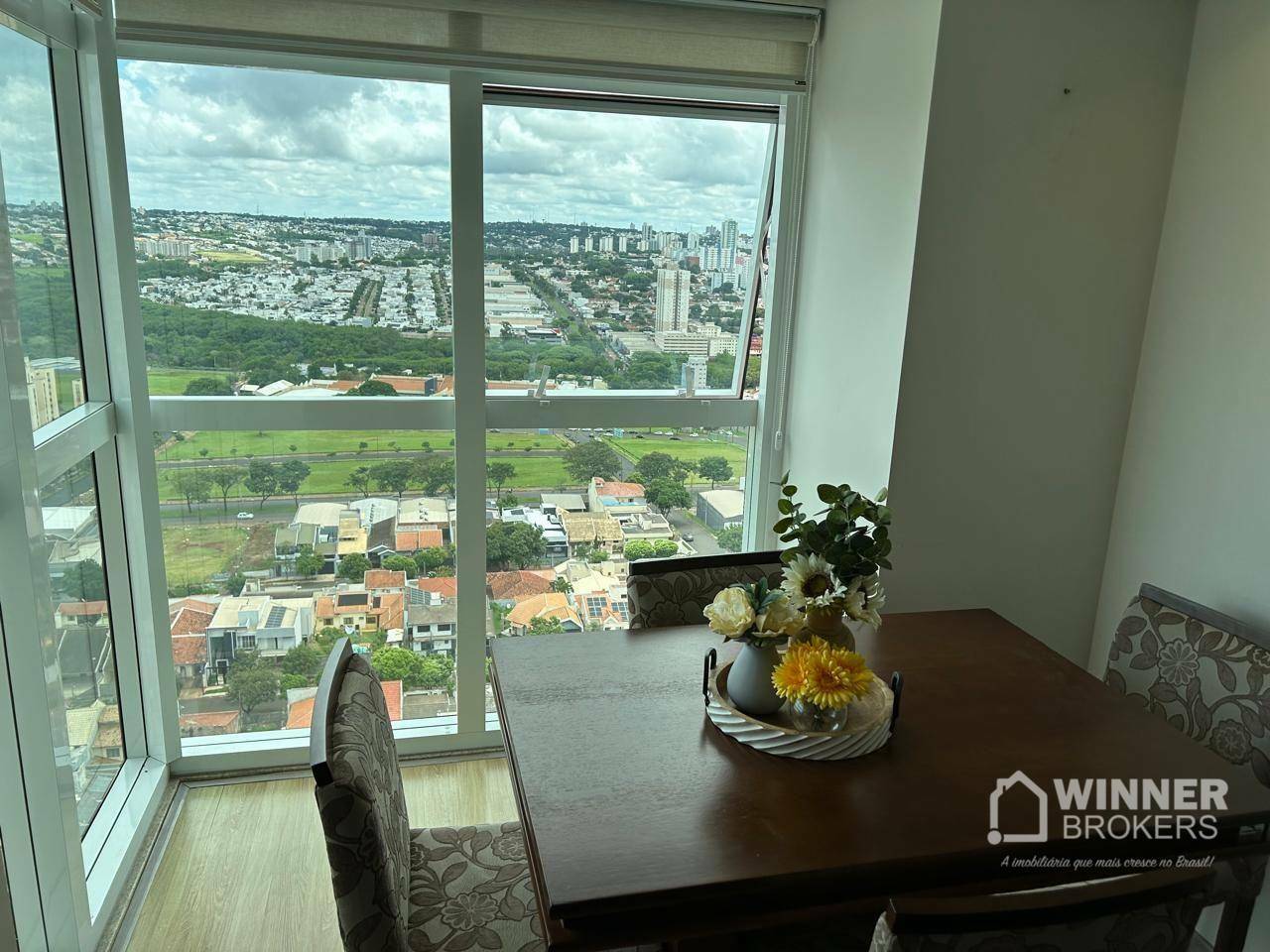 Apartamento à venda com 3 quartos, 114m² - Foto 2