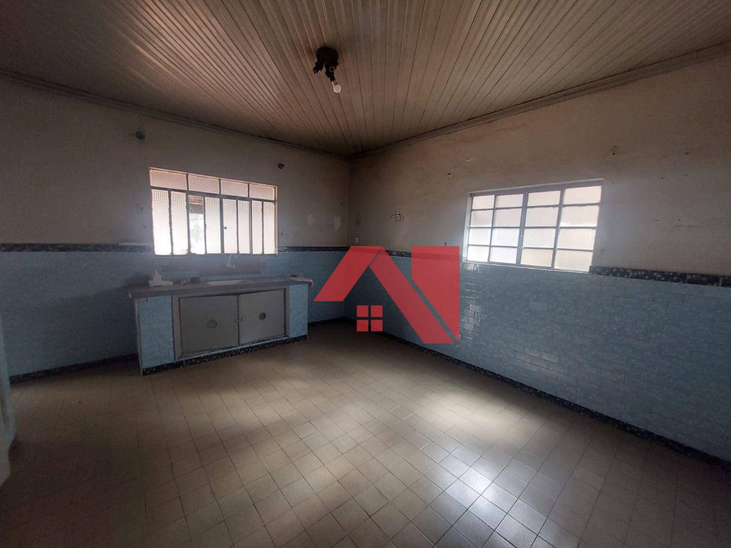 Casa à venda com 3 quartos, 170m² - Foto 9