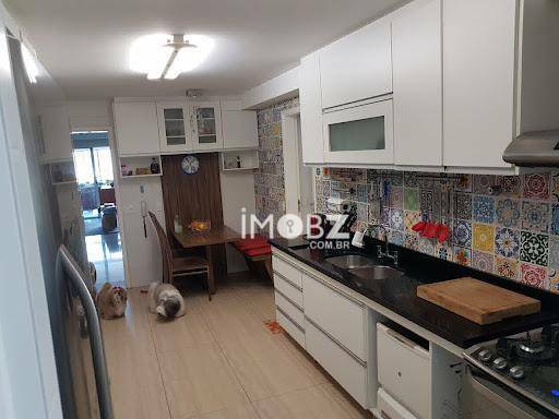 Apartamento à venda com 3 quartos, 182m² - Foto 5