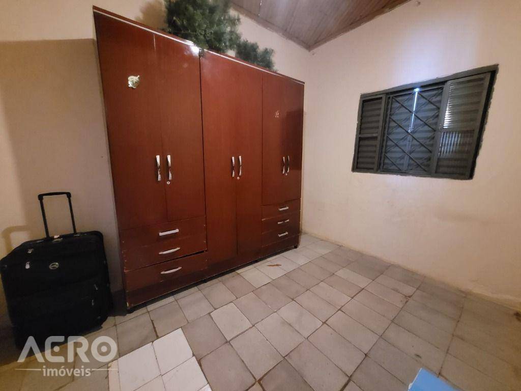 Casa à venda com 3 quartos, 200m² - Foto 11