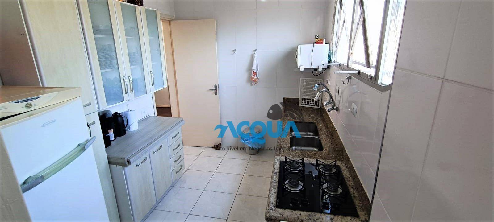 Apartamento à venda com 3 quartos, 136m² - Foto 3