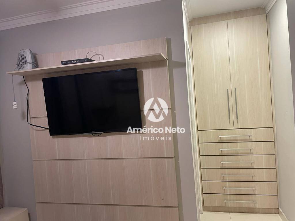 Apartamento à venda com 2 quartos, 70m² - Foto 14