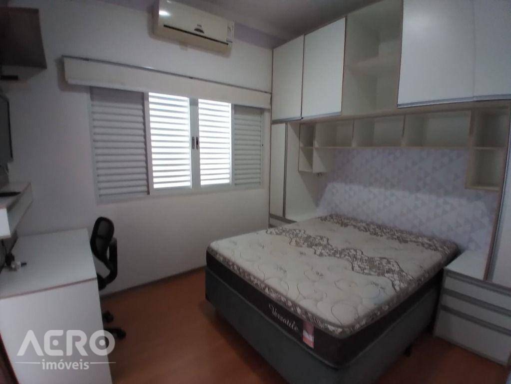 Casa à venda e aluguel com 3 quartos, 230m² - Foto 11