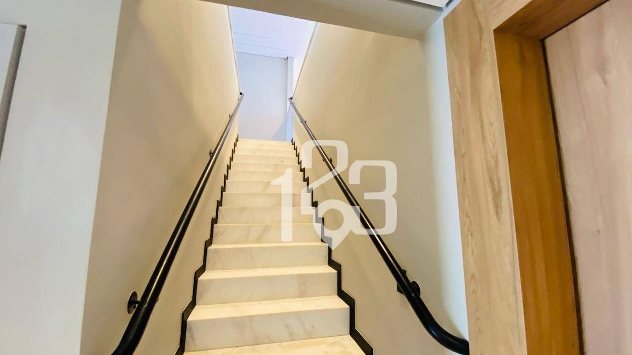 Casa de Condomínio à venda e aluguel com 3 quartos, 261m² - Foto 18