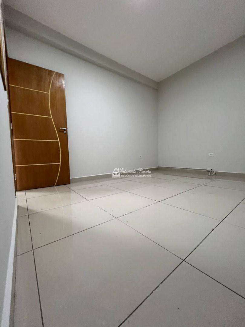 Casa para alugar com 2 quartos, 100m² - Foto 8