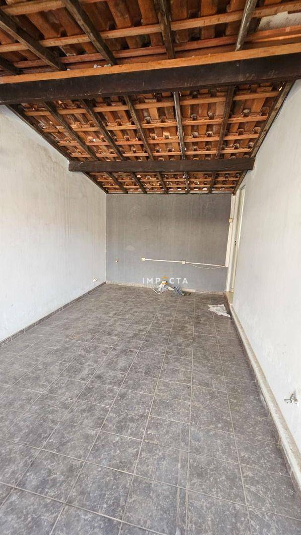 Casa à venda com 2 quartos, 101m² - Foto 17