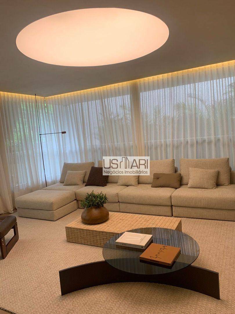 Apartamento, 3 quartos, 270 m² - Foto 1