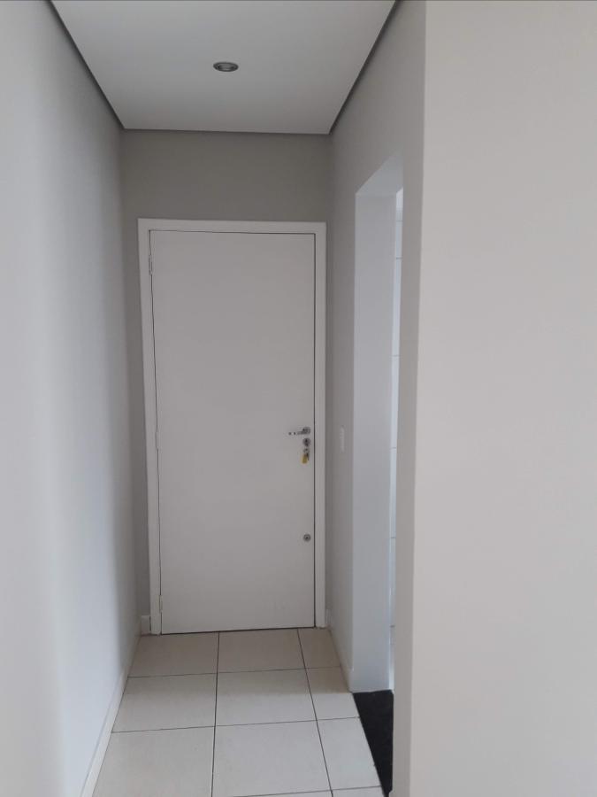 Apartamento à venda com 3 quartos, 70m² - Foto 4