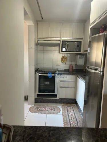 Apartamento à venda com 3 quartos, 75m² - Foto 2