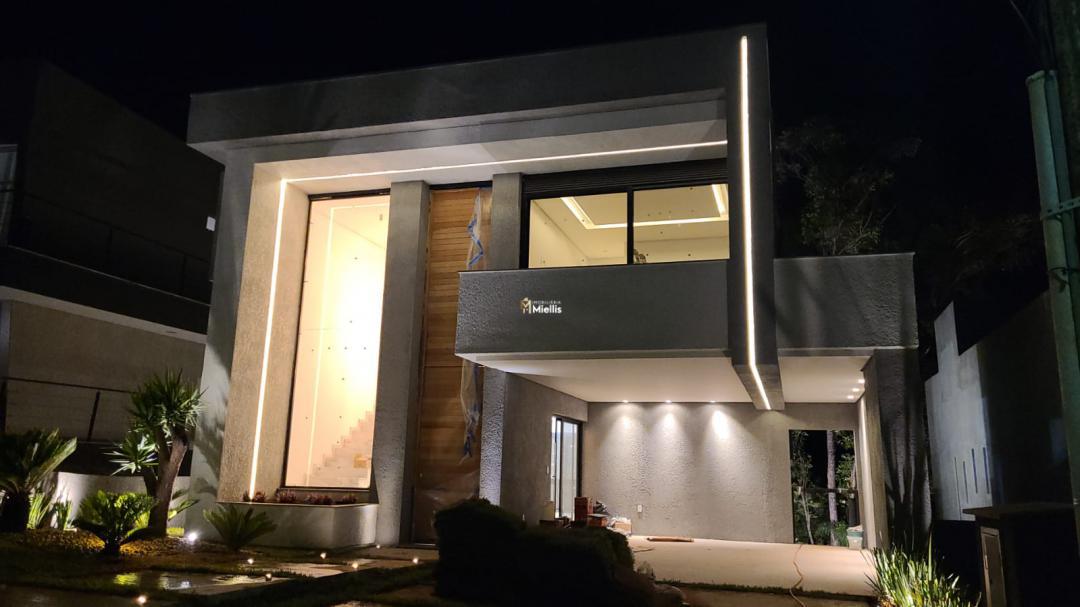 Casa de Condomínio à venda com 3 quartos, 215m² - Foto 3