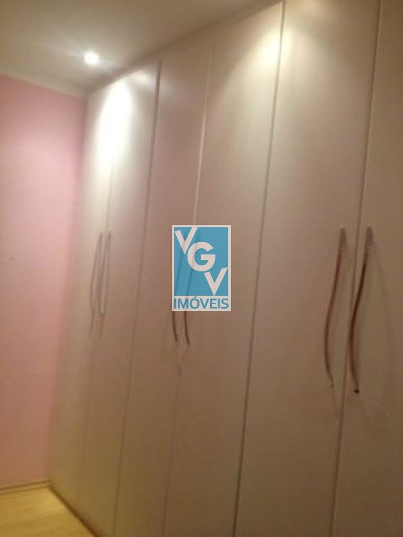 Apartamento à venda com 3 quartos, 140m² - Foto 11