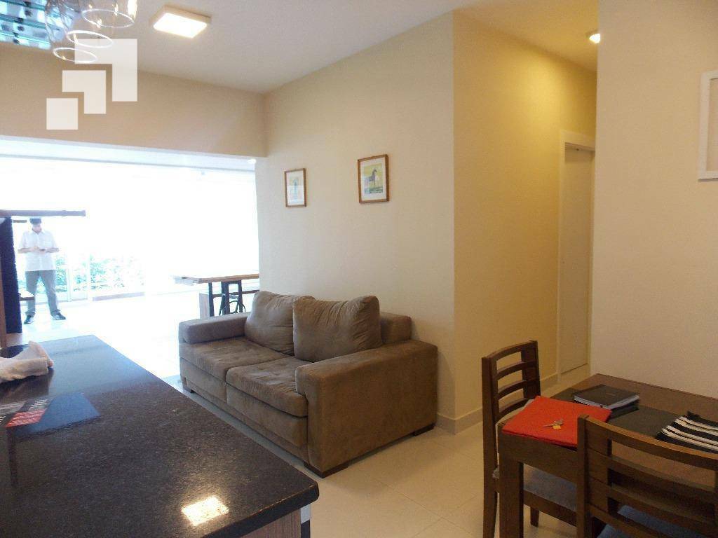 Apartamento para alugar com 2 quartos, 110m² - Foto 2