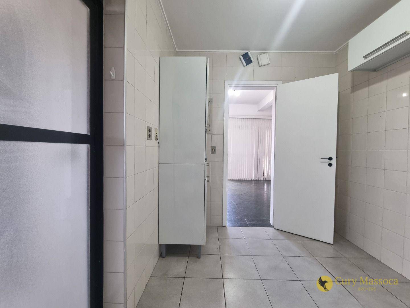 Apartamento para alugar com 3 quartos, 95m² - Foto 17
