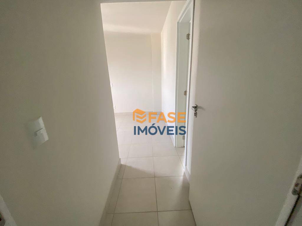 Apartamento à venda com 2 quartos, 61m² - Foto 4