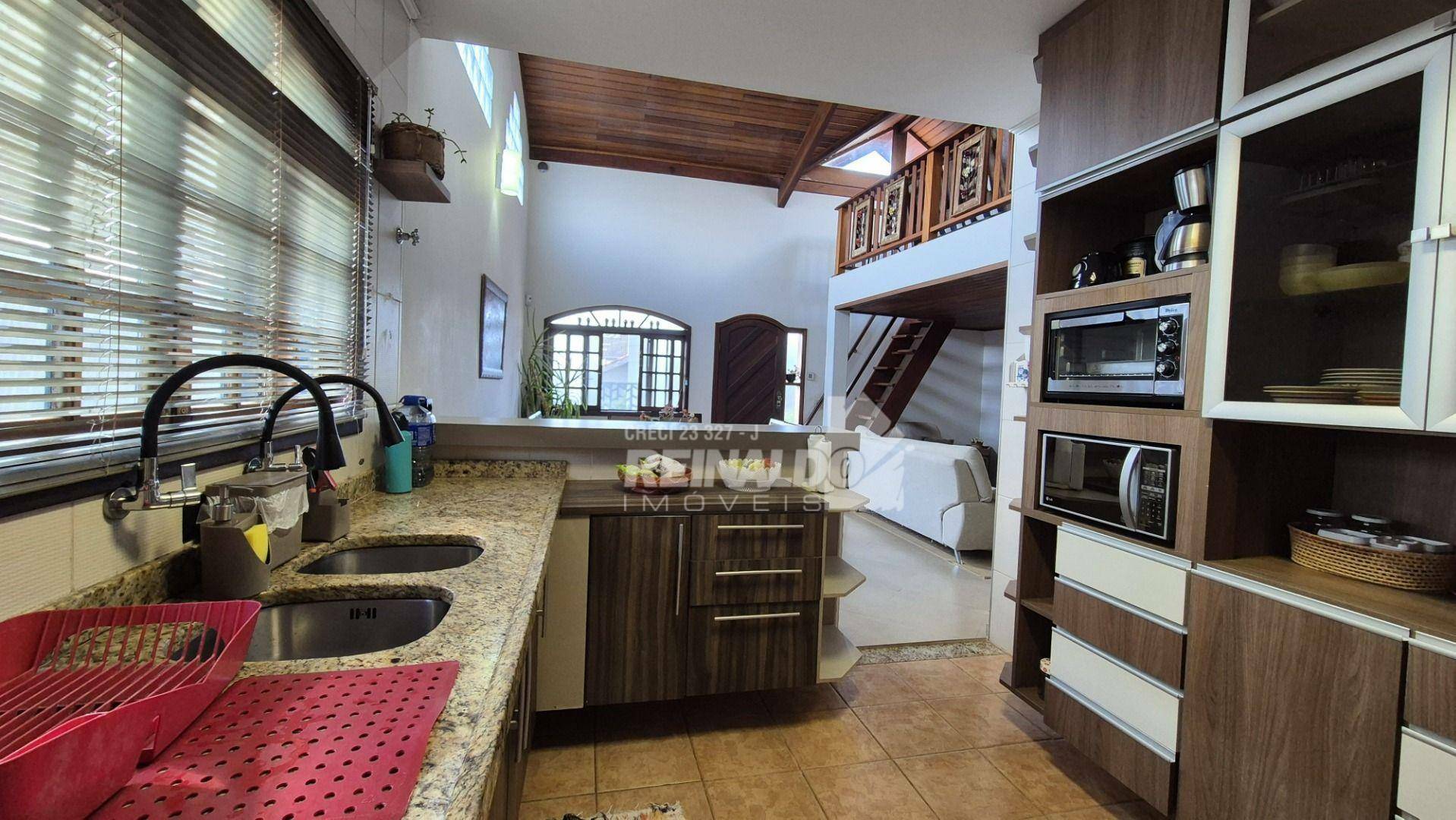 Casa de Condomínio para alugar com 4 quartos, 239m² - Foto 7