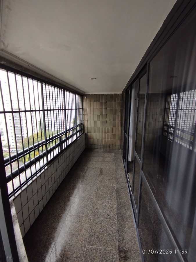 Apartamento para alugar com 3 quartos, 197m² - Foto 22