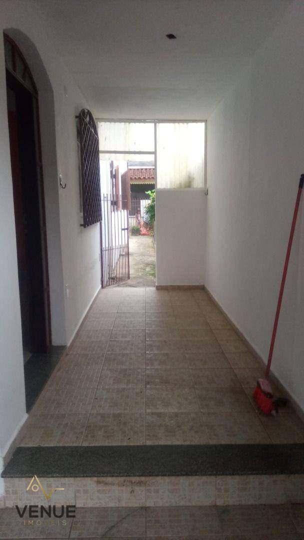 Casa à venda com 3 quartos, 250m² - Foto 10