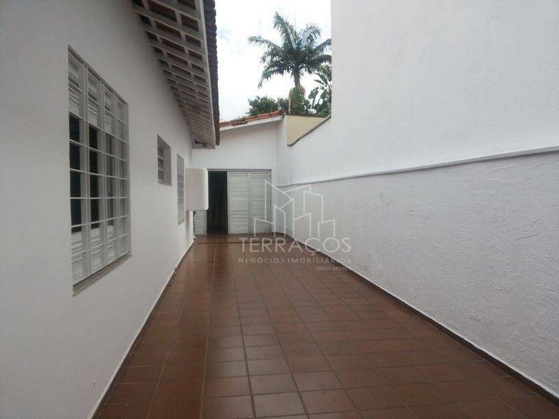 Casa à venda com 3 quartos, 300m² - Foto 5