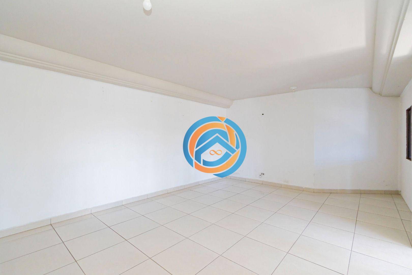 Sobrado à venda com 3 quartos, 600m² - Foto 45