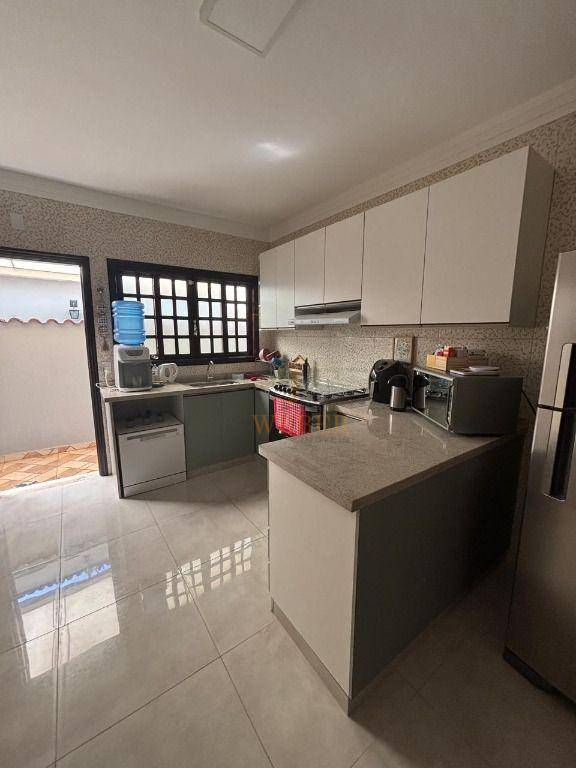 Sobrado, 4 quartos, 360 m² - Foto 3