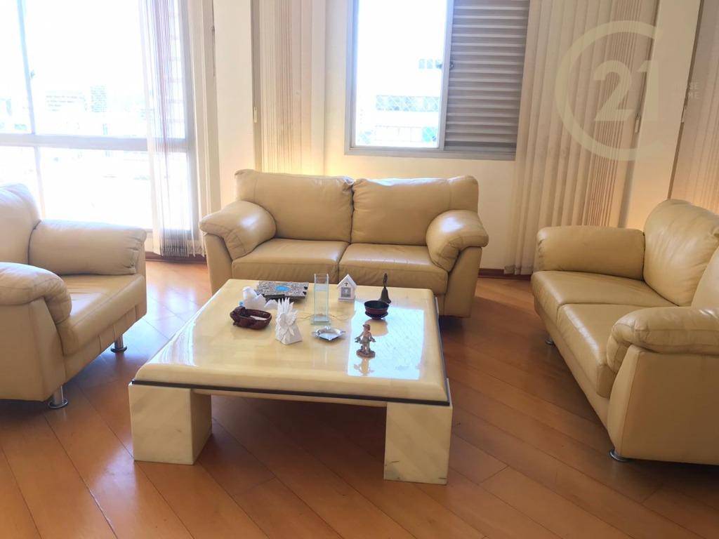 Apartamento à venda com 3 quartos, 190m² - Foto 4