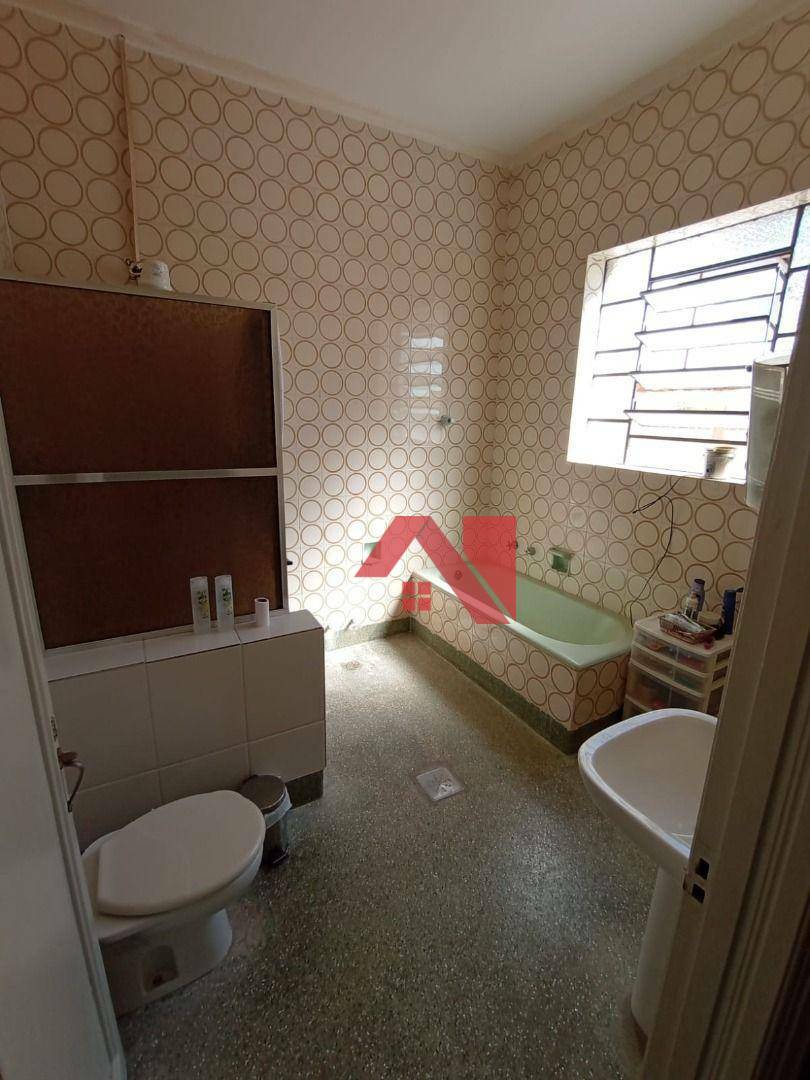 Casa à venda com 5 quartos, 221m² - Foto 8