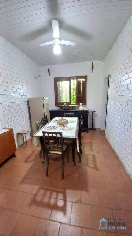 Casa à venda com 3 quartos, 270m² - Foto 8