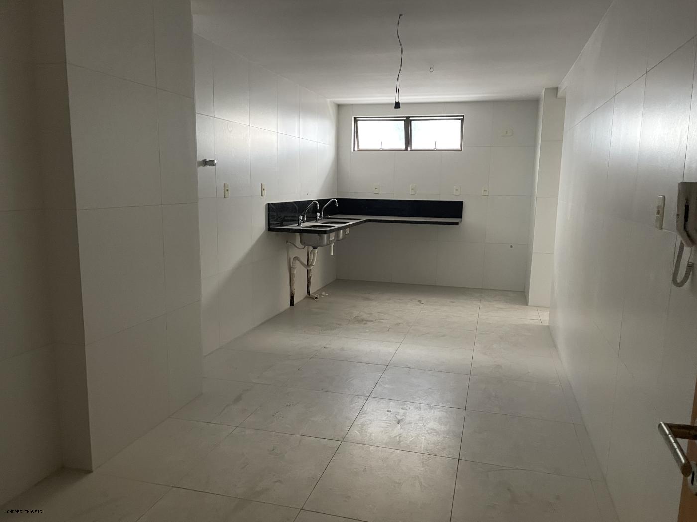 Apartamento à venda com 4 quartos, 158m² - Foto 14