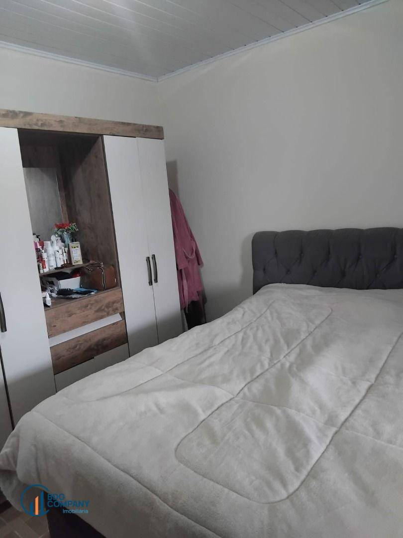 Casa à venda com 2 quartos, 70m² - Foto 11