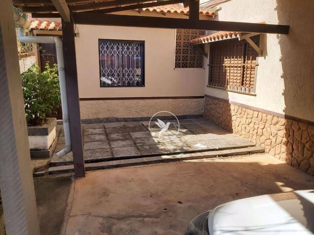 Casa à venda com 3 quartos, 150m² - Foto 32