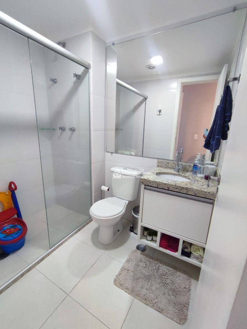 Apartamento à venda com 2 quartos, 64m² - Foto 7