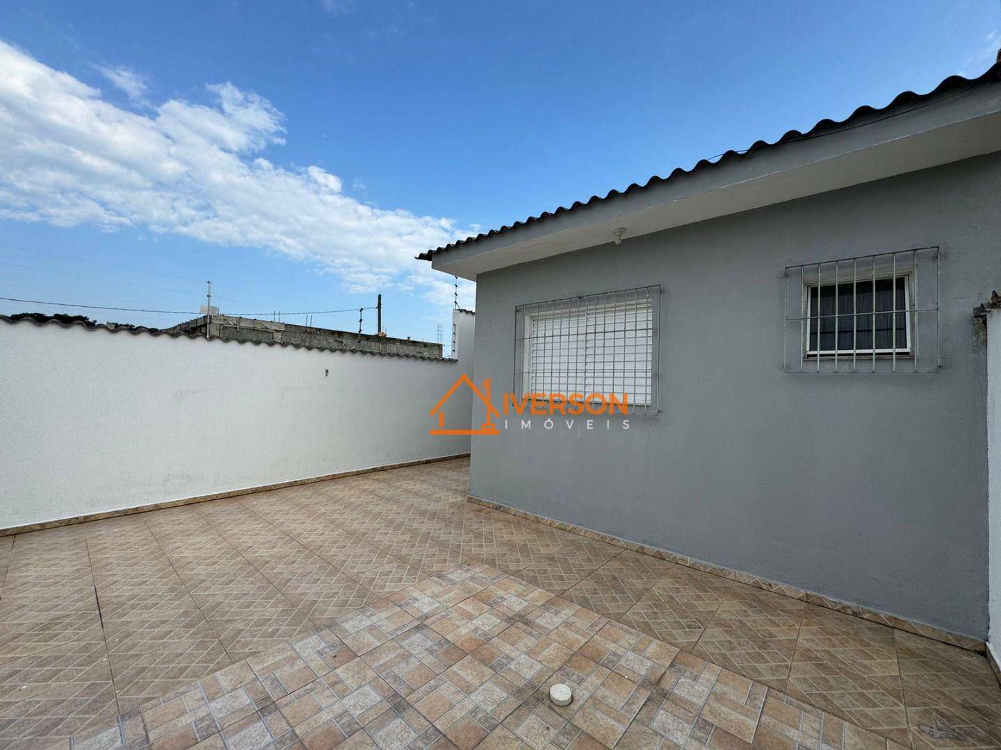 Casa à venda com 2 quartos, 60m² - Foto 18