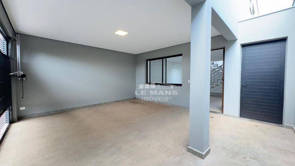 Casa à venda com 3 quartos, 235m² - Foto 4