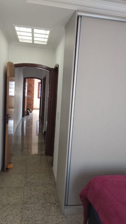 Casa à venda com 3 quartos, 180m² - Foto 25