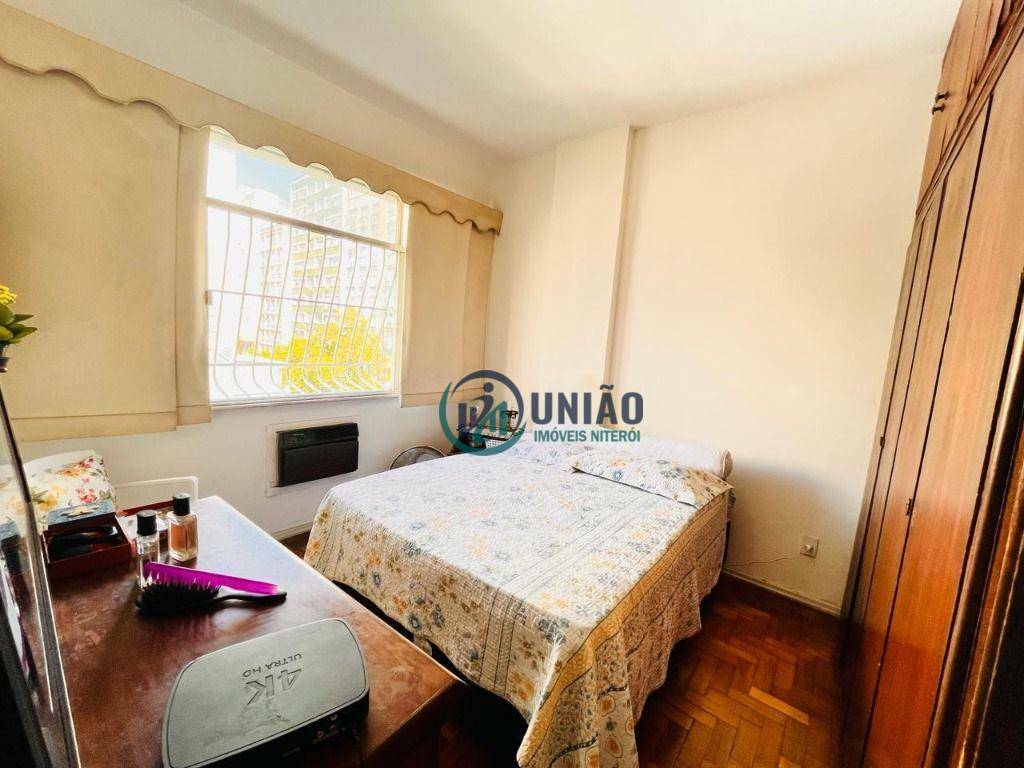 Apartamento à venda com 3 quartos, 100m² - Foto 11