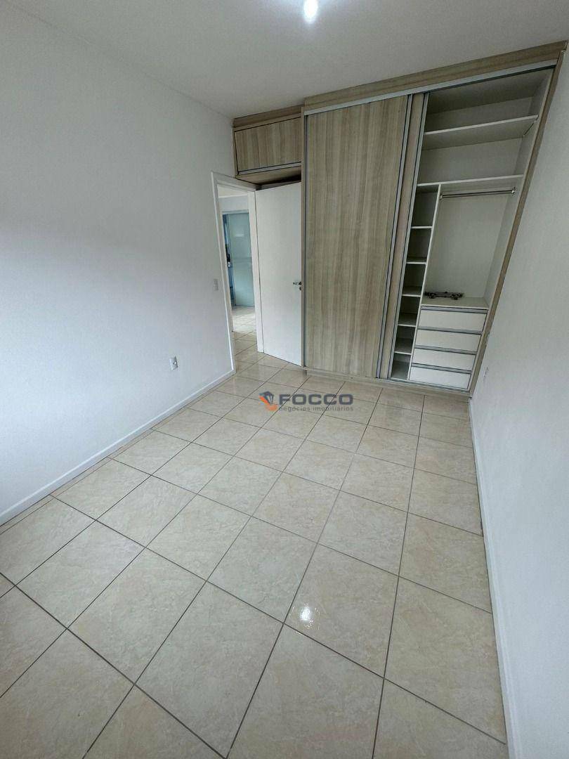 Apartamento à venda com 2 quartos, 65m² - Foto 11