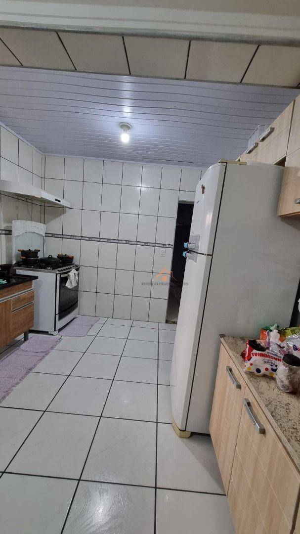 Casa à venda com 2 quartos, 90m² - Foto 12