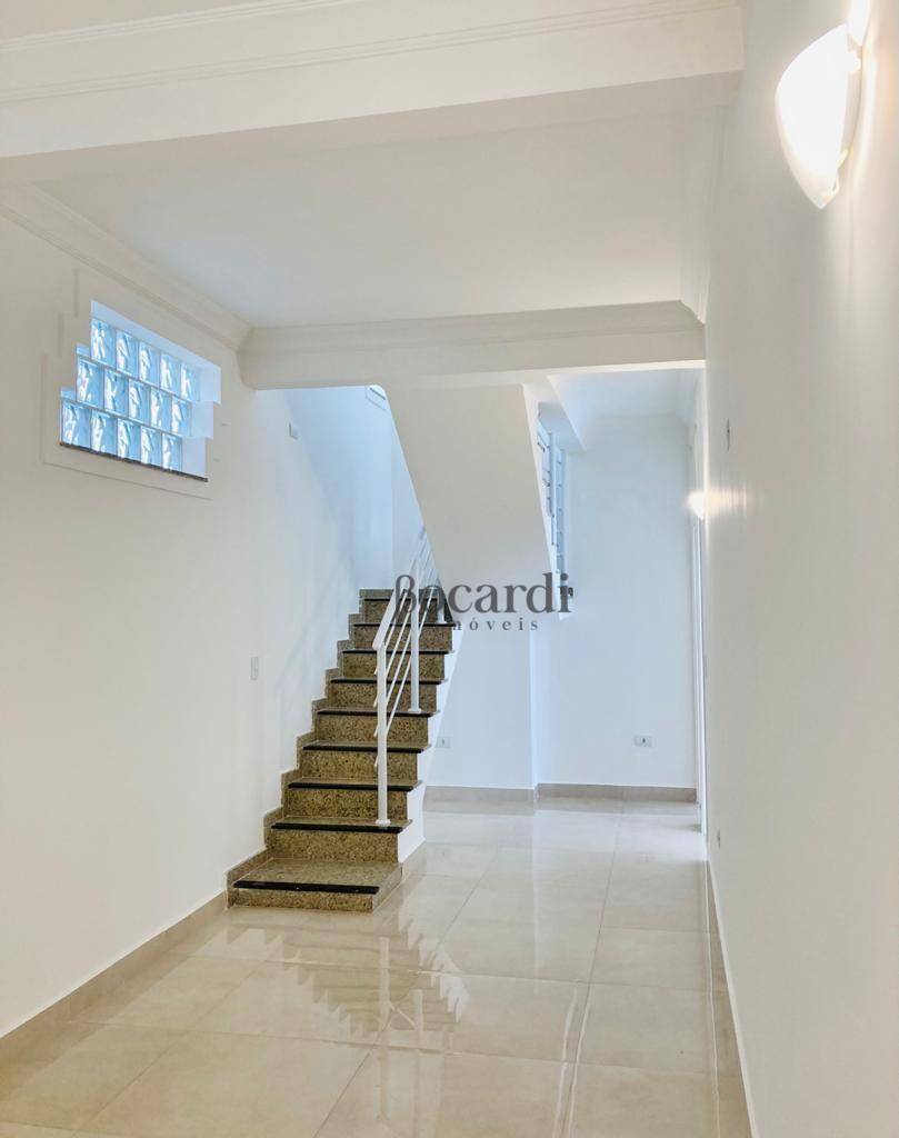 Casa à venda com 3 quartos, 180m² - Foto 8