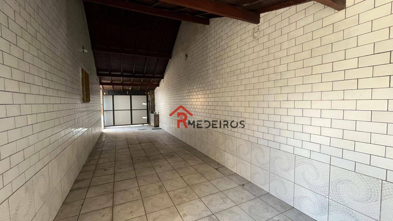 Casa para alugar com 3 quartos, 180m² - Foto 21