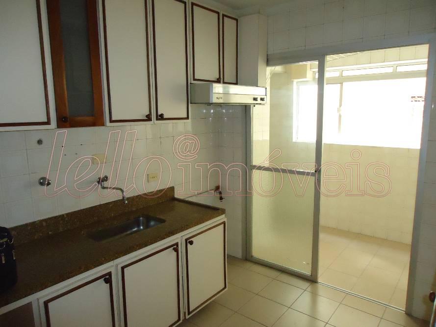 Apartamento para alugar com 3 quartos, 98m² - Foto 11